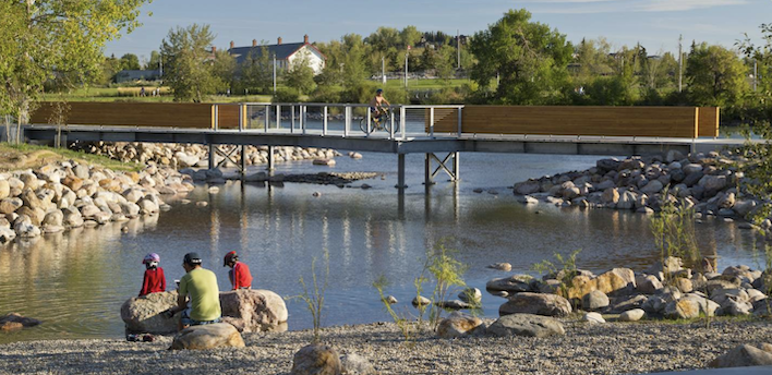 Improving connectivity and sustainability through pedestrian bridge design